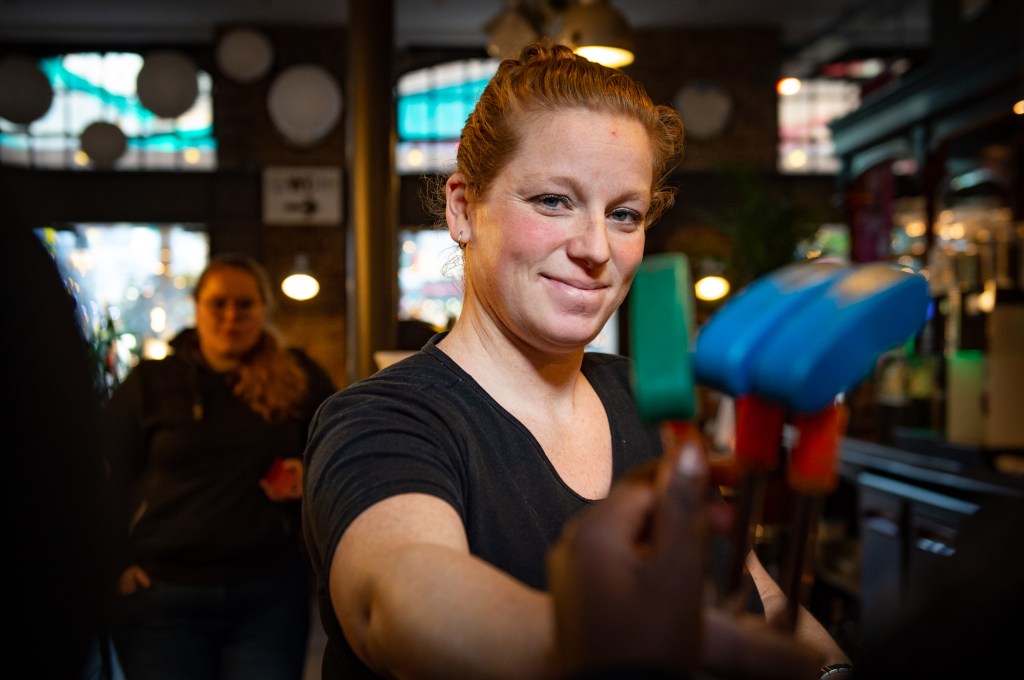 Gezellig bedrijfsuitje of bedrijfsfeestje voor grote groep (tot 100 personen) in Roermond - Het Pakhuis